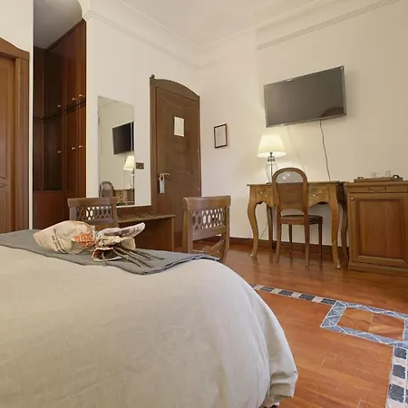 Victoria Small Agrigento