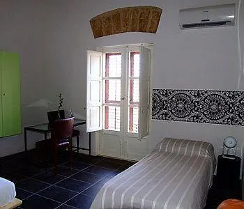 Victoria Small Agrigento